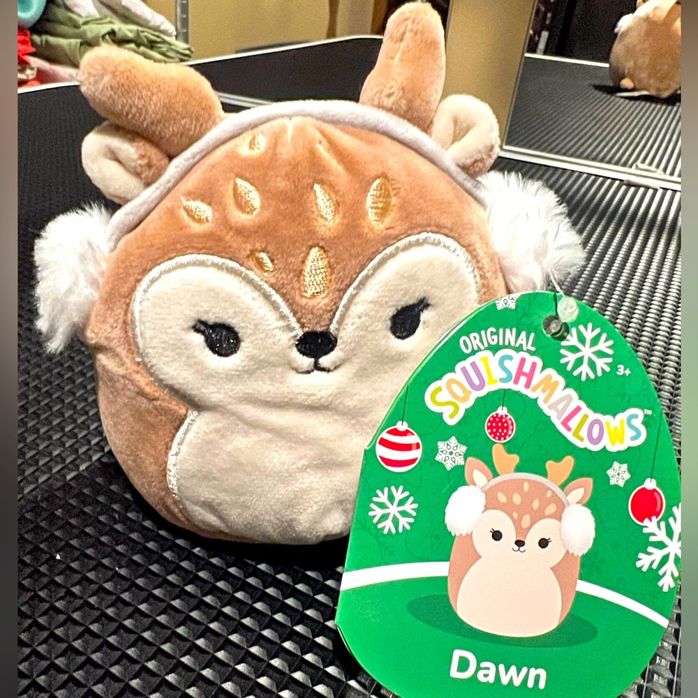 4” Dawn Holiday Squishmallow